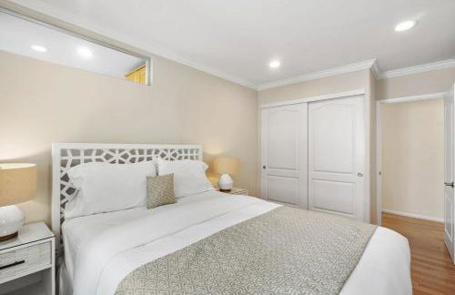 The Andalusite - Oceanfront Steps from the Sand - Foto 9