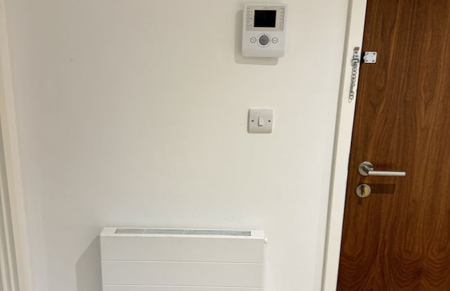 STUNNING 2 BED APARTMENT WITH PARKING - Foto 21