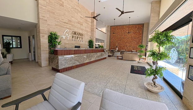 Hotel Grand Fifty Suites - Foto 5, Receção