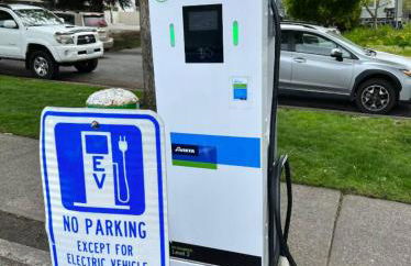 Sacred Heart HospitalHuckleberrysMin to Dwntn - Foto 28