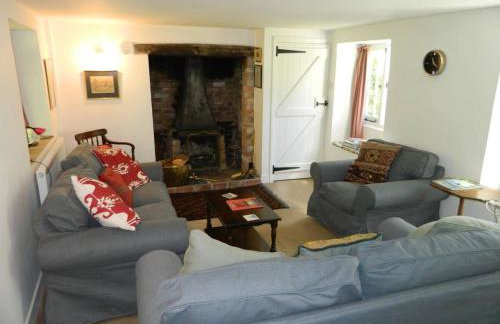 River Cottage a country retreat in wooded gardens - Foto 10
