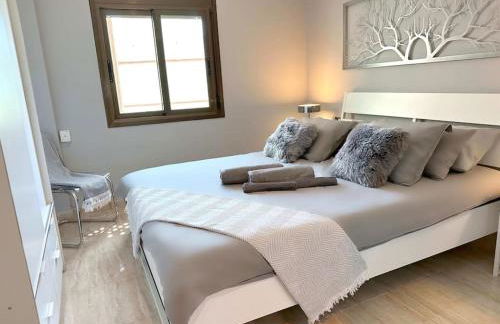 8 min walk to the beach & 10 min walk to Convention Centre ! - Photo 10