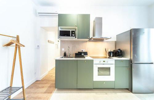 Le Marietton appartement cosy à deux pas du métro Valmy - Foto 7