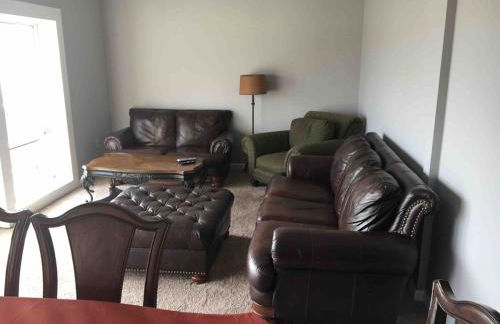 Riverview Loft! Downtown Alton - Foto 22