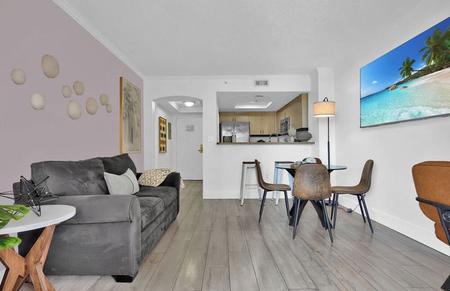 Serene Cozy Retreat with Balcony - Foto 21