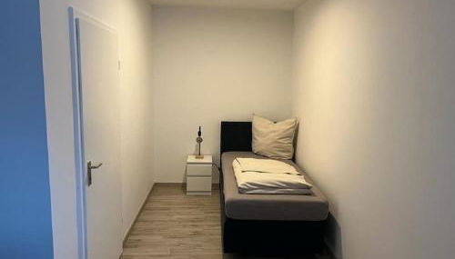 Eine modern renovierte Wohnung mit Balkonterrasse. - Foto 5