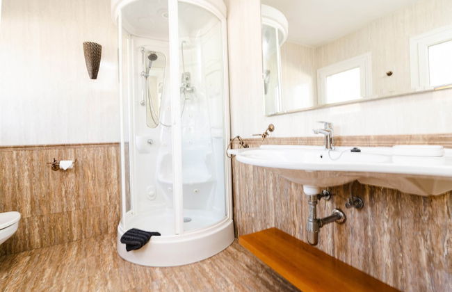 Villa in Marbella With Private Pool and Beach - Foto 29