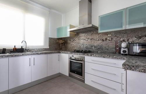 Casa particular en la playa a pocos metros del mar con garaje - Foto 11