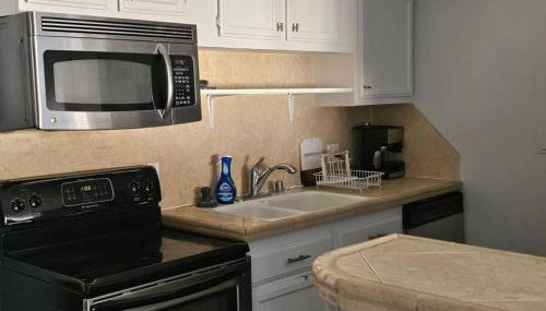 2bdr Bluff Heights Condo walking distance to beach - Foto 5