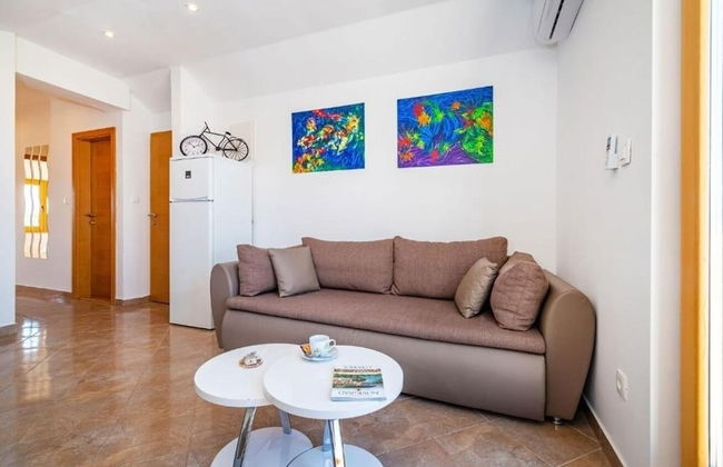 Luce - Pool and View - A1 - Photo 14