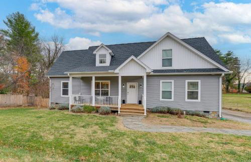 Hot Tub and Yard Temptation Stays Home in Roanoke - Foto 4