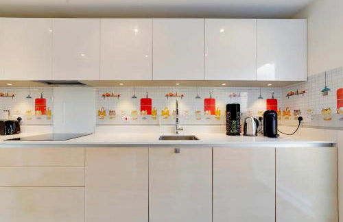 Pass the Keys 53 Austin Drive · Modern Townhouse near Addenbrookes Own Parking - Foto 14