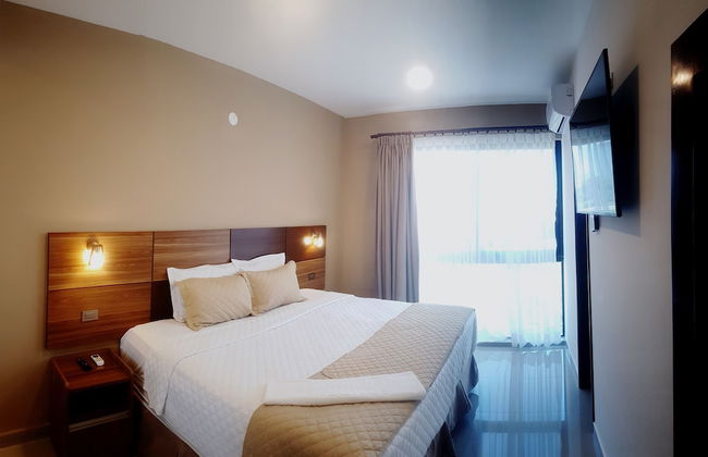 Premium Suites Deluxe Aparthotel Equipetrol - Photo 48