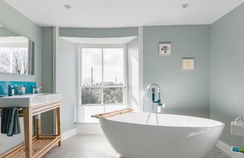 Grade II Listed 17th-Century Rectory in Cornwall - Photo 19