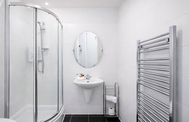 Roomspace Serviced Apartments - Sterling House - Photo 25