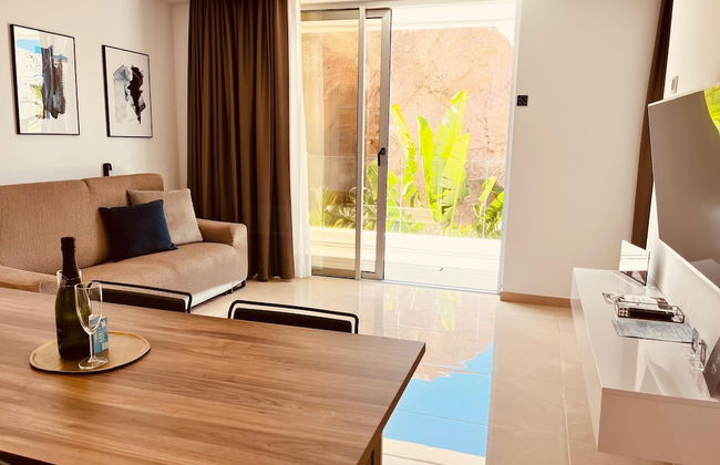 Grand Horizon Luxury Boutique Apartments - Photo 33