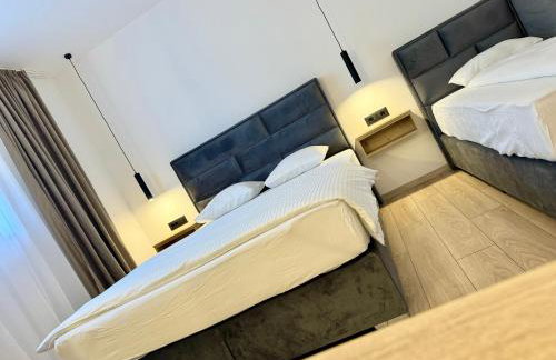 LUX Apartments - Photo 19