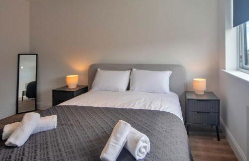 Modern 1 Bed Apartment in Gravesend w Games Room - Foto 16