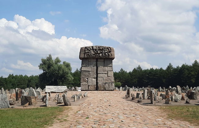 Excursión al campo de concentración de Treblinka - Foto 1