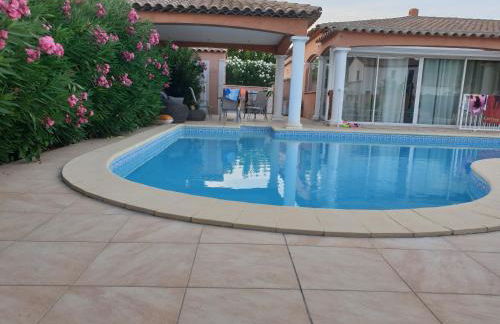 Villa Notre dame plain pied avec piscine privée 8 personnes - Foto 1