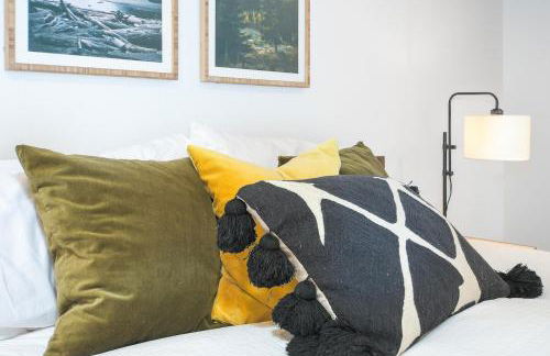 Bright & Modern Basement Apartment DT N'hood - Foto 12