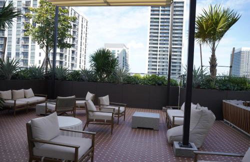 Stylish Minimalist 1BR in The Crosby - Foto 18