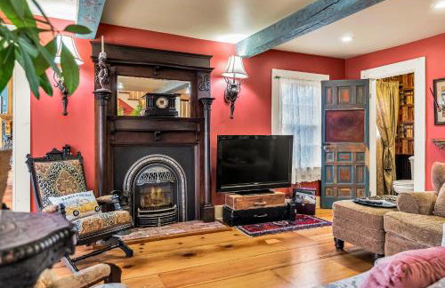 Hot Tub and Large Yard Elegant Deansboro Getaway - Foto 10