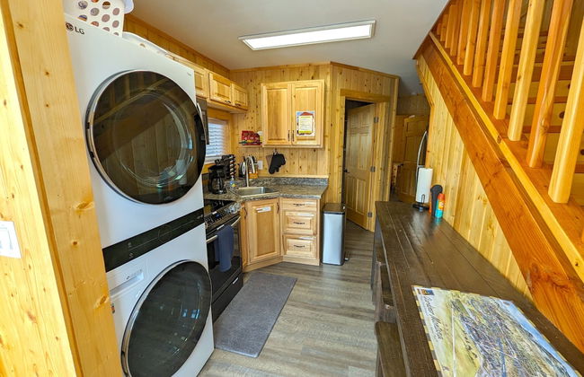 Yellowstone's Treasure Cabins - Photo 50