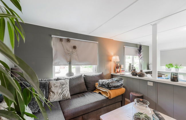 Lovely Wooden Chalet With Garden in Reutum - Photo 13