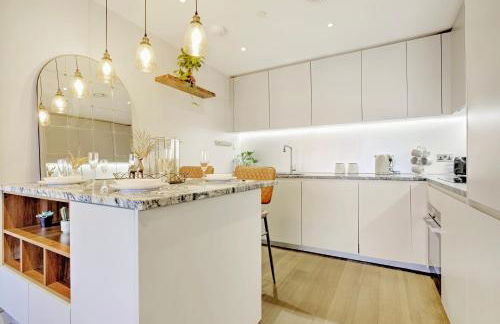 Trendy 3-Bed, 2-Bath - O2 London Escape - Your Ideal Stay - Foto 7