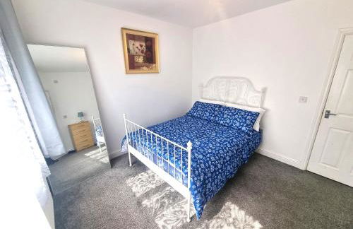 3 Bedroom House Perfect for Family Work Stays Easy Access to Manchester Oldham - Foto 39