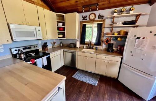 Denali Natl Park 3 Bedroom Home on 5 Acres, hiking and wildlife - Foto 16