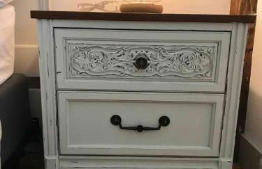 Entire Enchanting, Light-Filled 1830 Farmhouse - Foto 7