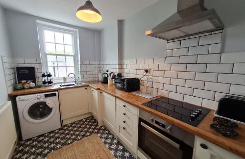 Picturesque 2 Bedroom Miners Cottage Near Bike Park Wales & Brecon Beacons - Photo 3