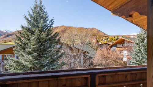 Family Getaway-Pool, Hot Spring, Scuba & Ice Castles 727 home - Foto 4