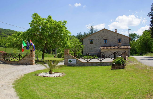 Stay With Local Flavors - Photo 27