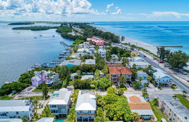 Cottage Haven-one Minute Walk To The Beach-private Yards-keyless Locks - Foto 9