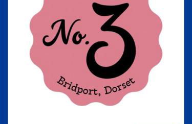 No 3, apartment in the heart of Bridport, Dorset - Photo 1