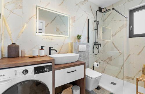 Charming Villa Harmonia with Heated pool and Indoor Jacuzzi surrounded by nature - Photo 31