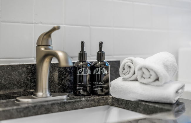 881 Furnished Apartments - Foto 38