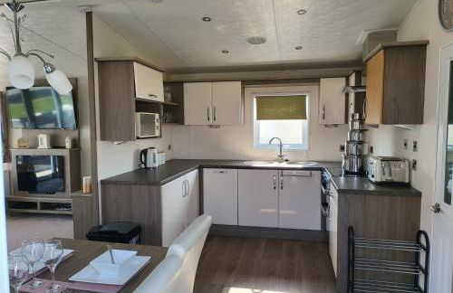 2br-sleeps6-fireplace-parking-patio-seaside - Foto 16