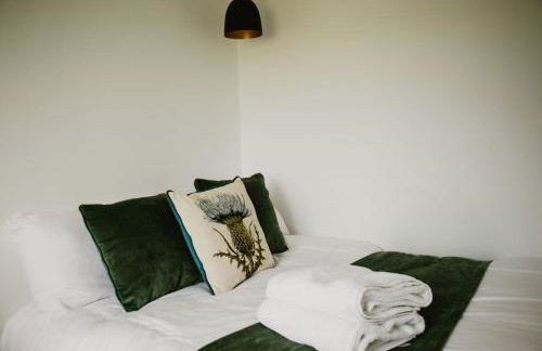 Luxury 1 bedroom Glamping Cabin with Hot Tub & BBQ - Foto 17