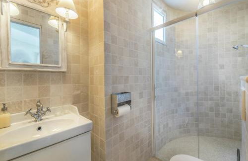 Luxury Villa with Jacuzzi in Les Issambres - Foto 7