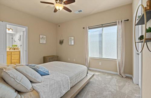 Spacious 4BR 3BA Home KING Suite Pool Sleeps 8 - Photo 21