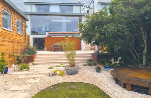 Sea View Villa with Huge Garden & Table Tennis - Foto 21