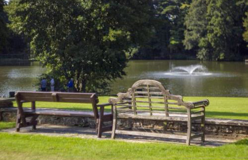 Lakes and woodlands hiking Overstone Holiday Park - Foto 96