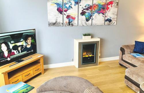 Lovely 4-bed home sleeps 8 Nr Bolton Stadium & M61 - Photo 49