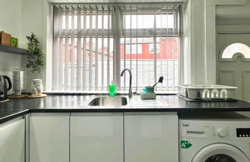 Cosy 3BDR In Levenshulme-Close To Manchester City Centre And Stockport Town- Free Parking- WiFi - Foto 20