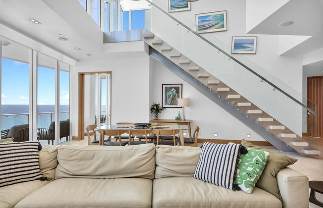 Reflection Tower Two - Foto 69