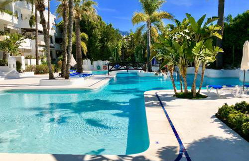 Luxury apartment in La Isla, Puerto Banus - Photo 5